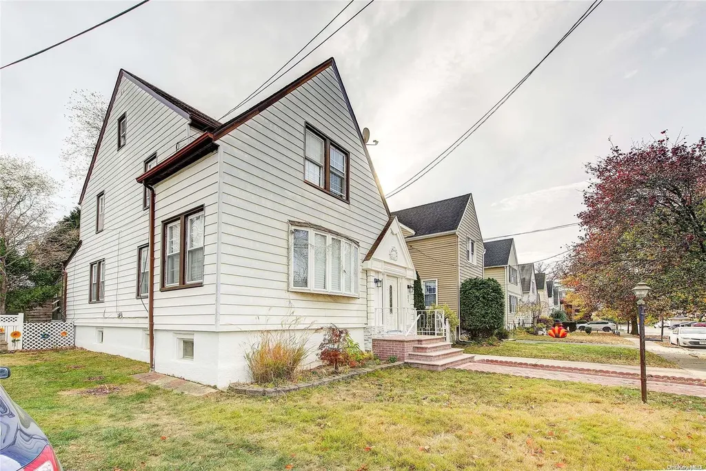 21 Fremont Road Valley Stream NY 11581