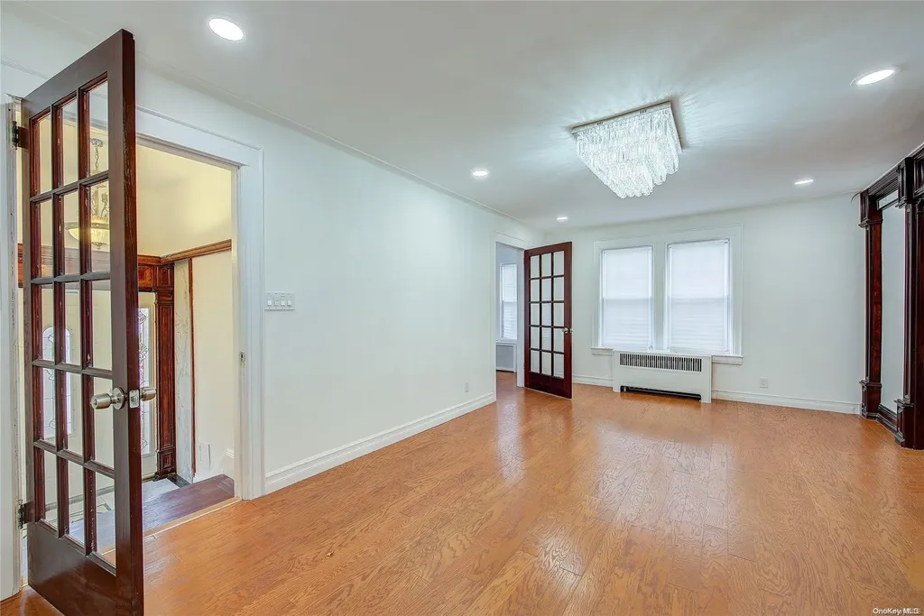 21 Fremont Road Valley Stream NY 11581