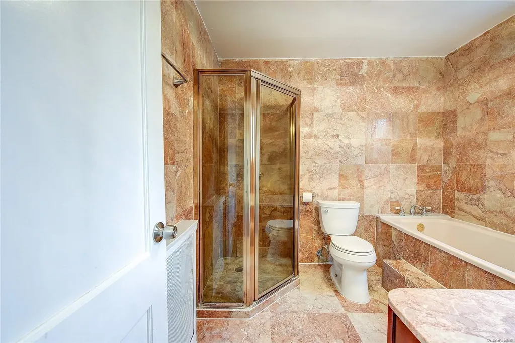 21 Fremont Road Valley Stream NY 11581