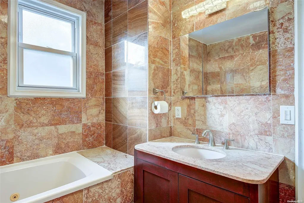 21 Fremont Road Valley Stream NY 11581