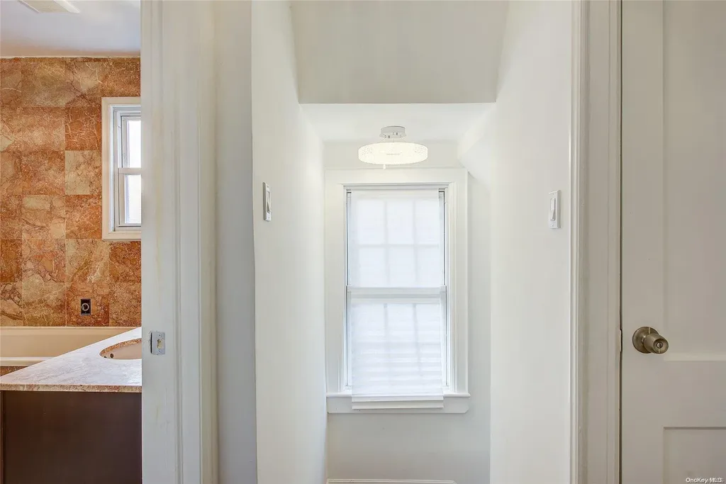 21 Fremont Road Valley Stream NY 11581