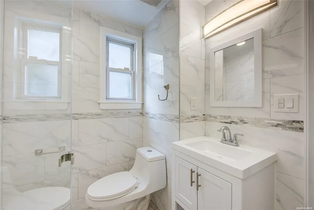 21 Fremont Road Valley Stream NY 11581