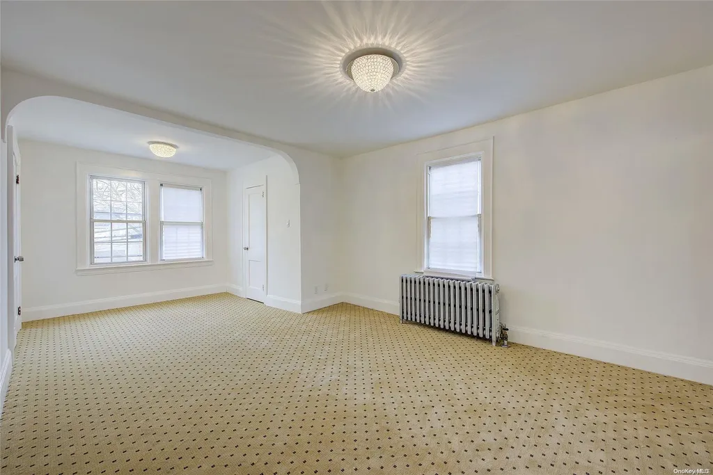 21 Fremont Road Valley Stream NY 11581