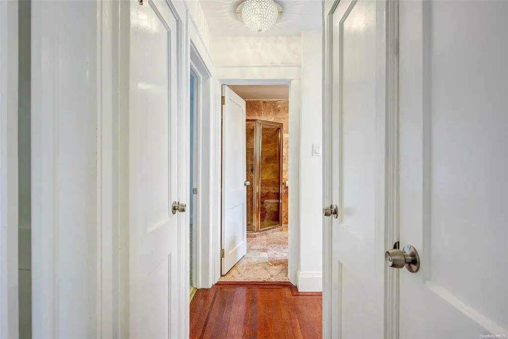 21 Fremont Road Valley Stream NY 11581