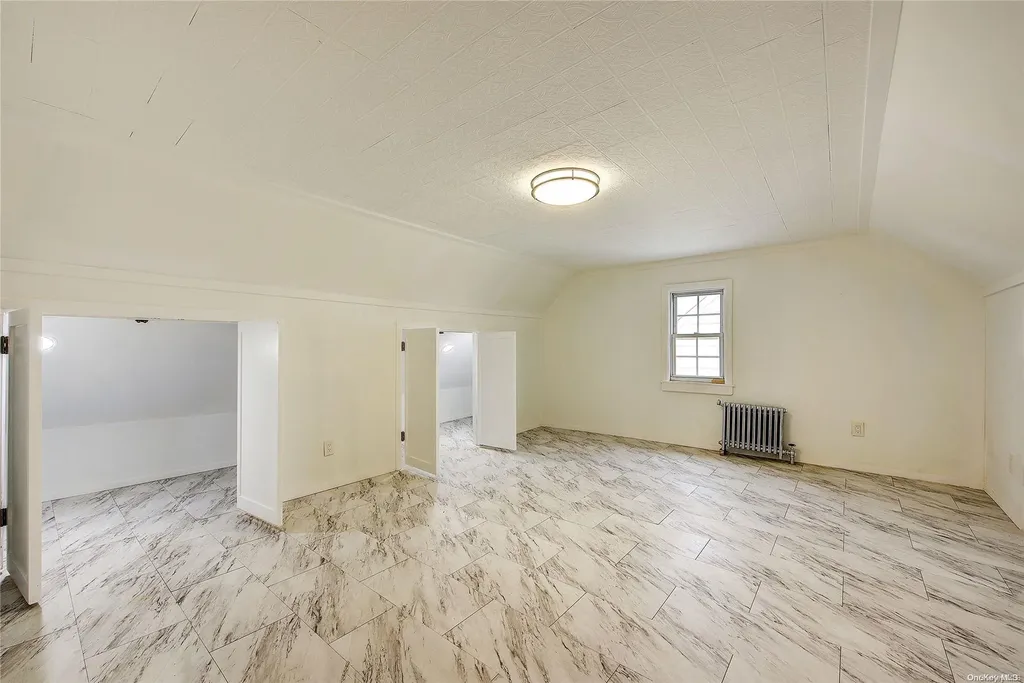 21 Fremont Road Valley Stream NY 11581