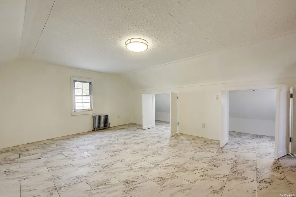 21 Fremont Road Valley Stream NY 11581
