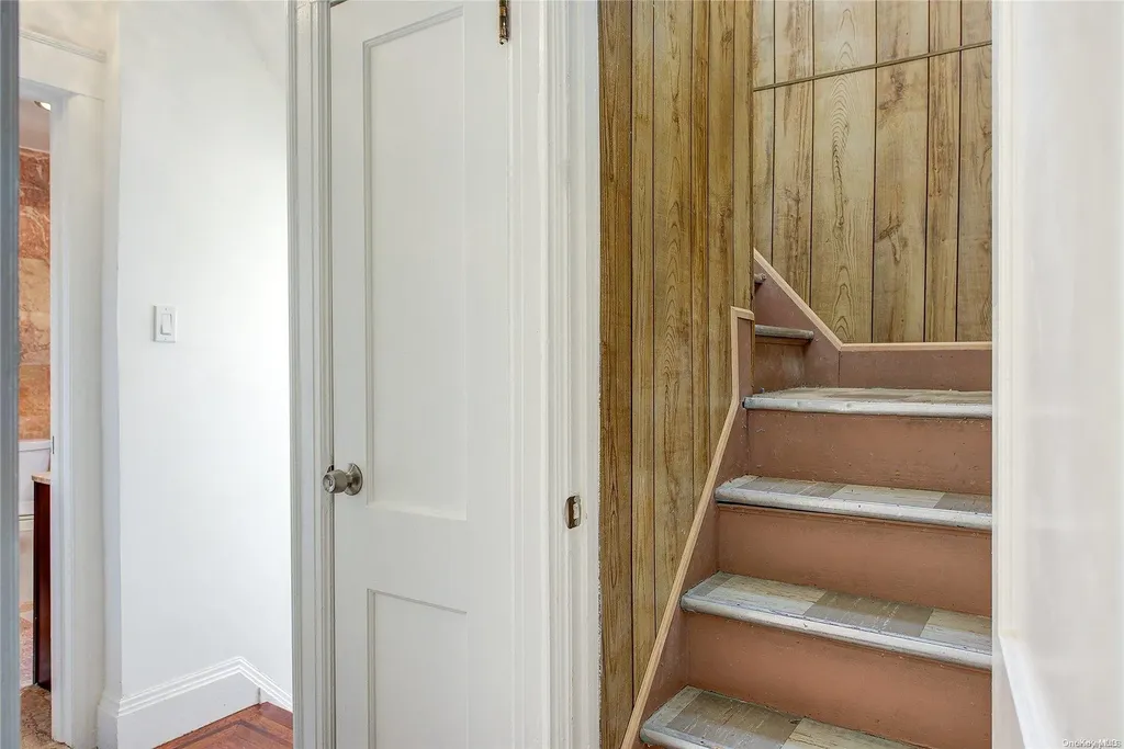 21 Fremont Road Valley Stream NY 11581