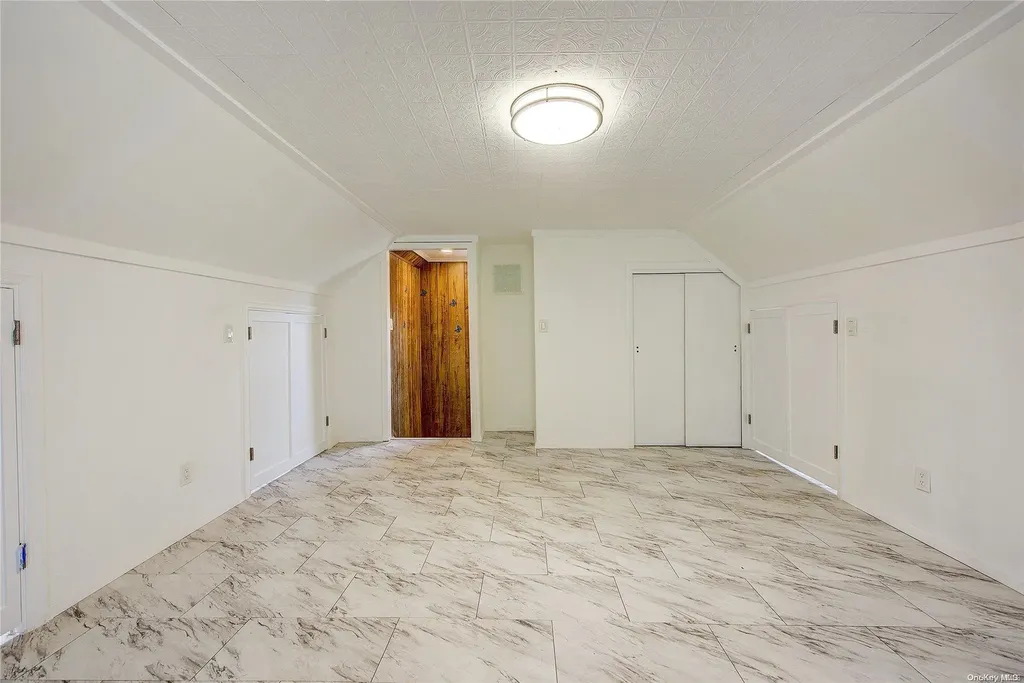 21 Fremont Road Valley Stream NY 11581
