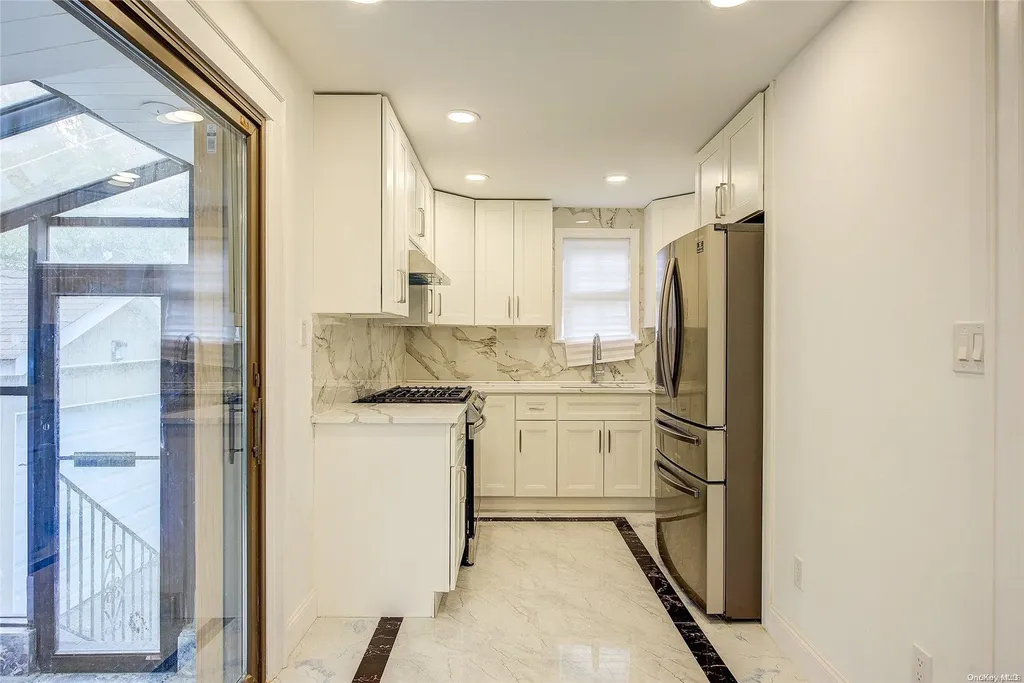 21 Fremont Road Valley Stream NY 11581