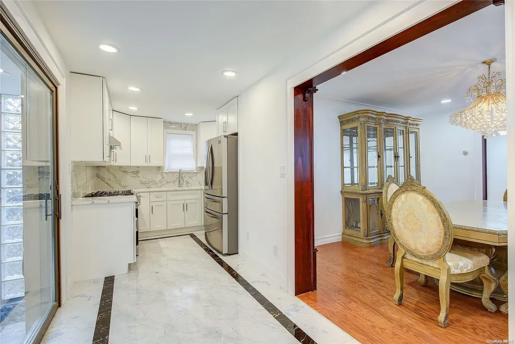 21 Fremont Road Valley Stream NY 11581
