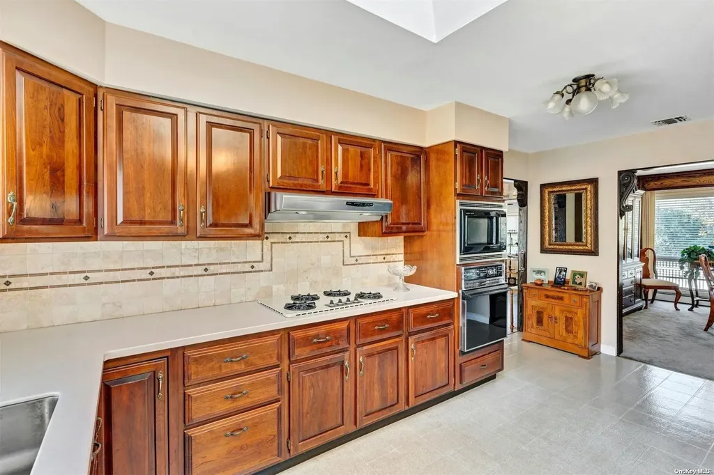 268 Ocean Avenue Islip NY 11751
