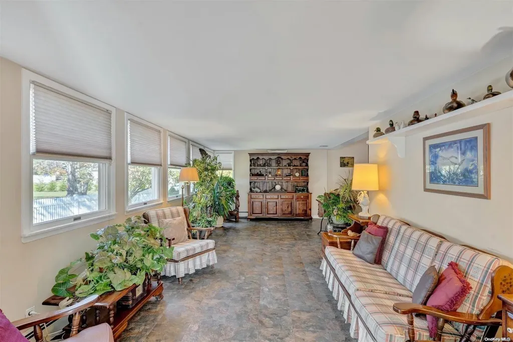 268 Ocean Avenue Islip NY 11751