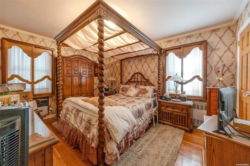 14 Orchard Valley Stream NY 11580