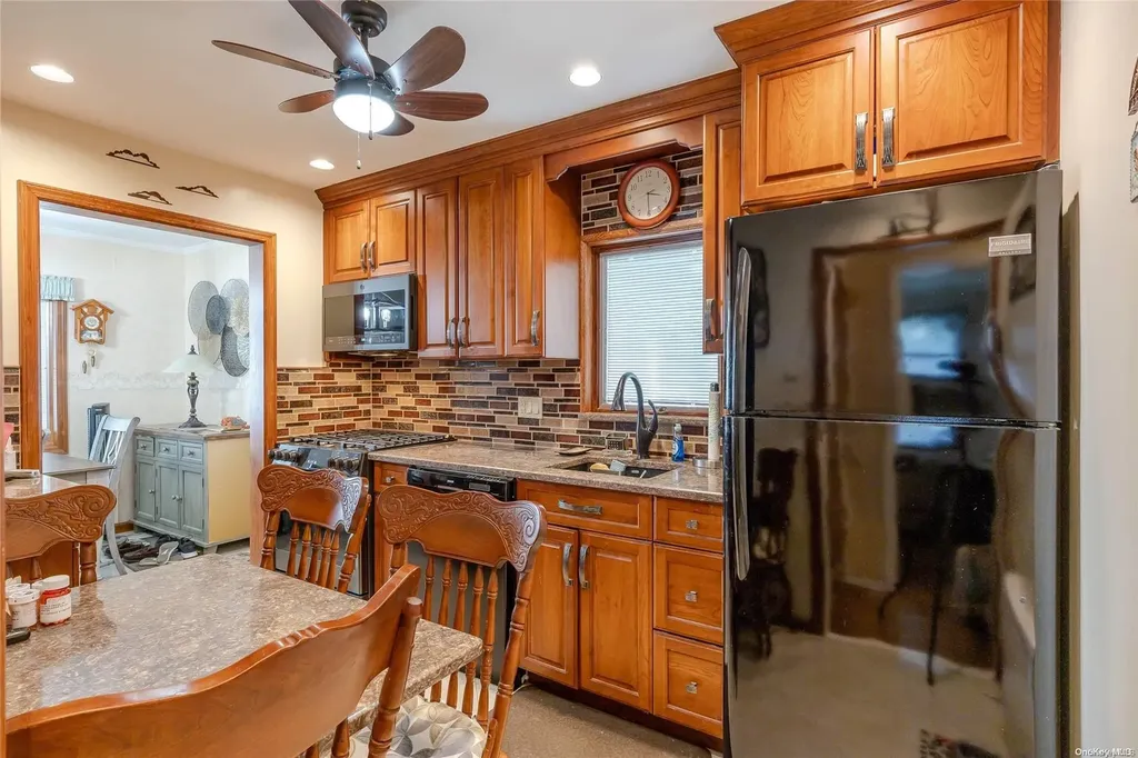 14 Orchard Valley Stream NY 11580