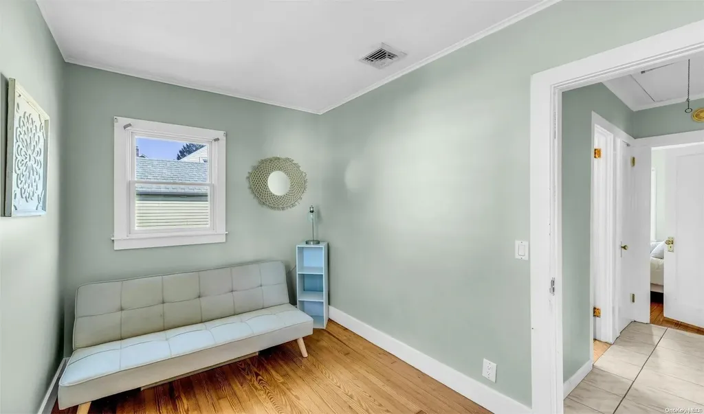 933 Maple Street Bohemia NY 11716
