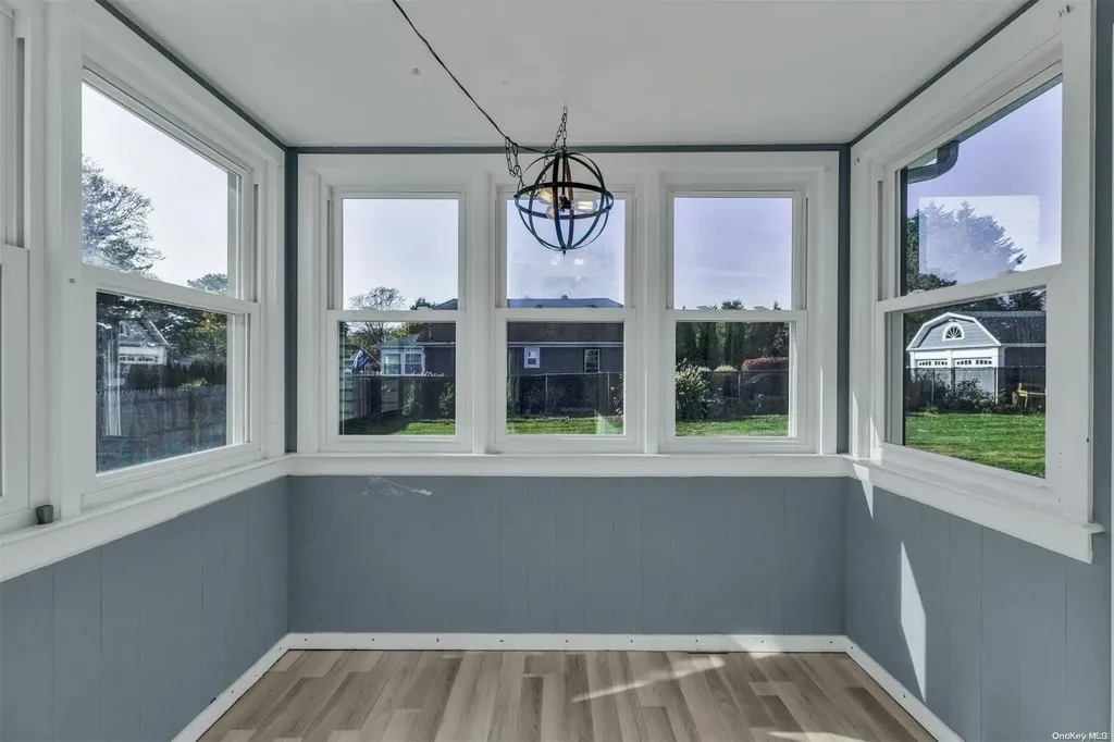 933 Maple Street Bohemia NY 11716