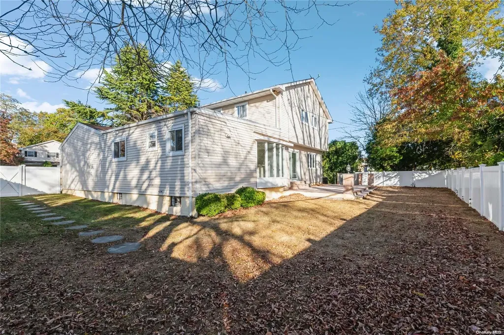 174 Executive Drive New Hyde Park NY 11040