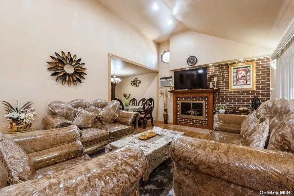 65 Burns Avenue Hicksville NY 11801