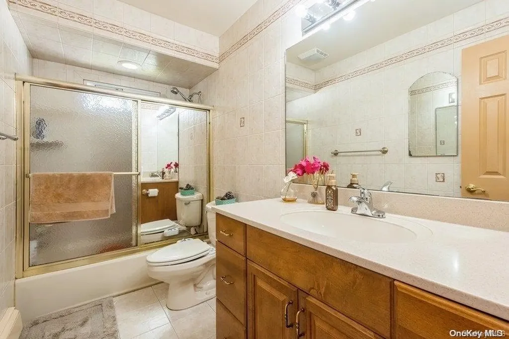 65 Burns Avenue Hicksville NY 11801