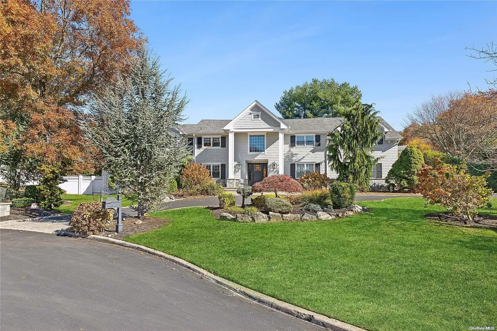 2 Westwind Court Huntington NY 11743