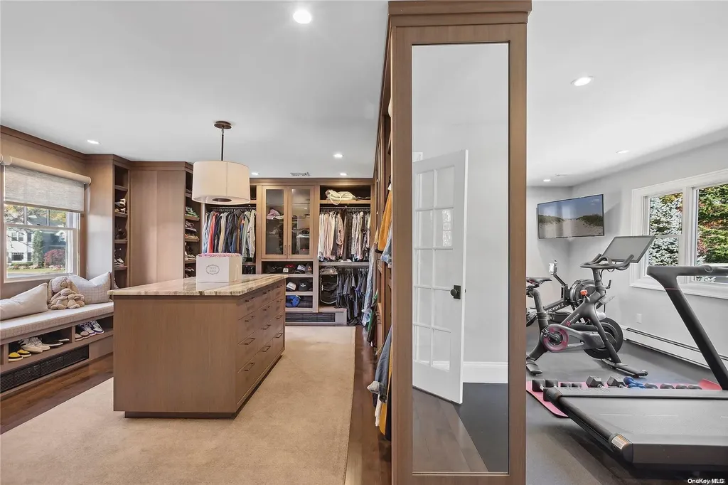 2 Westwind Court Huntington NY 11743