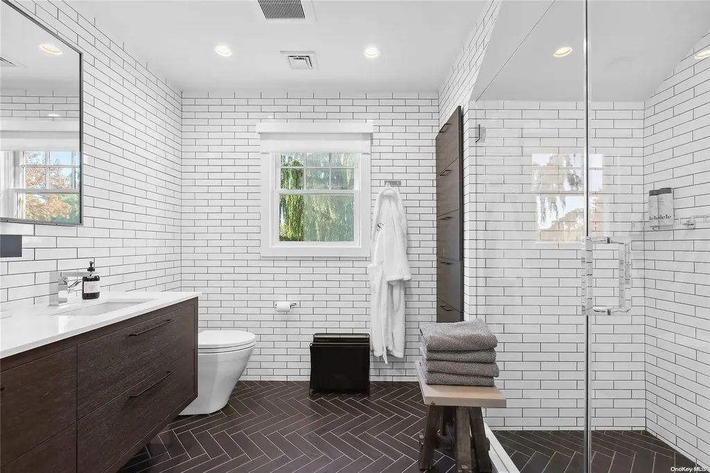 2 Westwind Court Huntington NY 11743