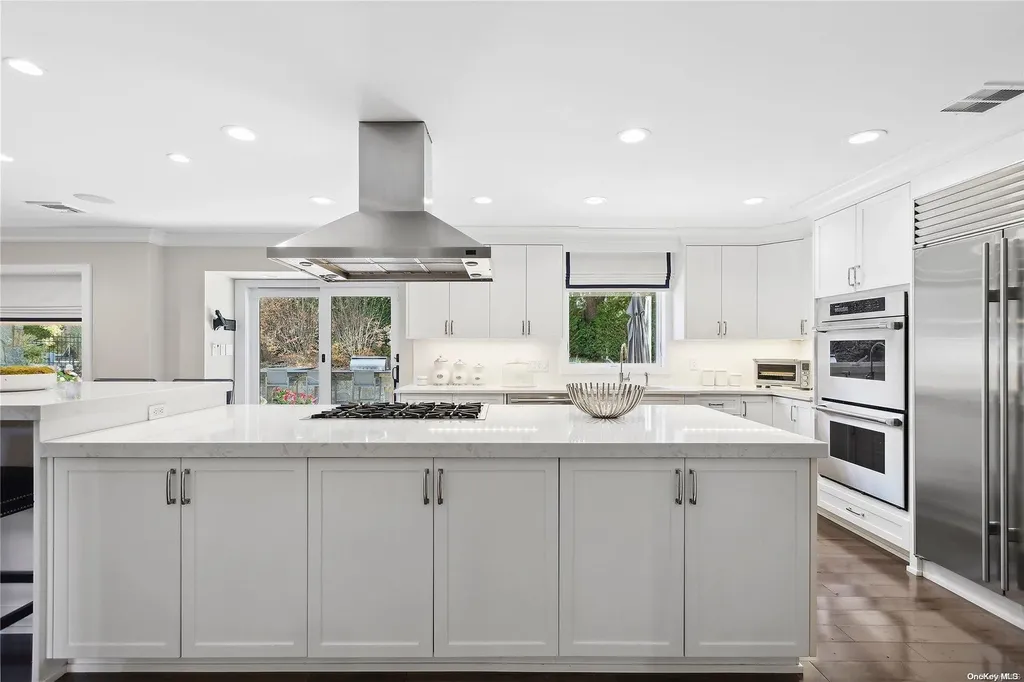 2 Westwind Court Huntington NY 11743