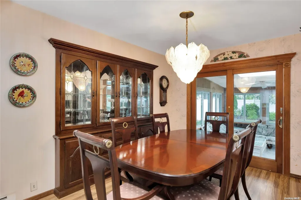 189 Siegel Boulevard Babylon NY 11702