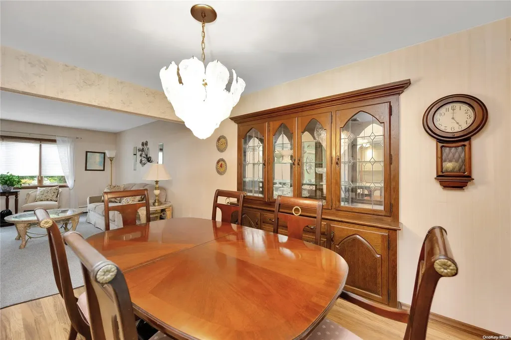 189 Siegel Boulevard Babylon NY 11702