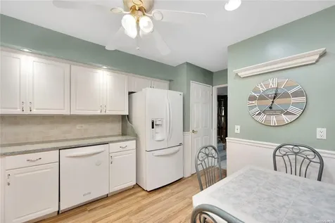 189 Siegel Boulevard Babylon NY 11702