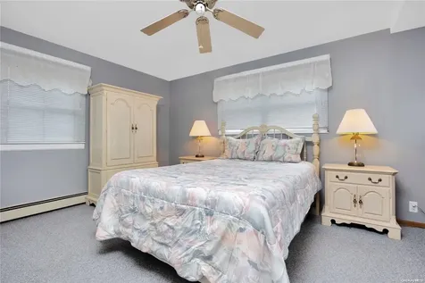 189 Siegel Boulevard Babylon NY 11702
