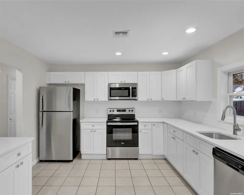 157 Cranberry Drive Mastic Beach NY 11951