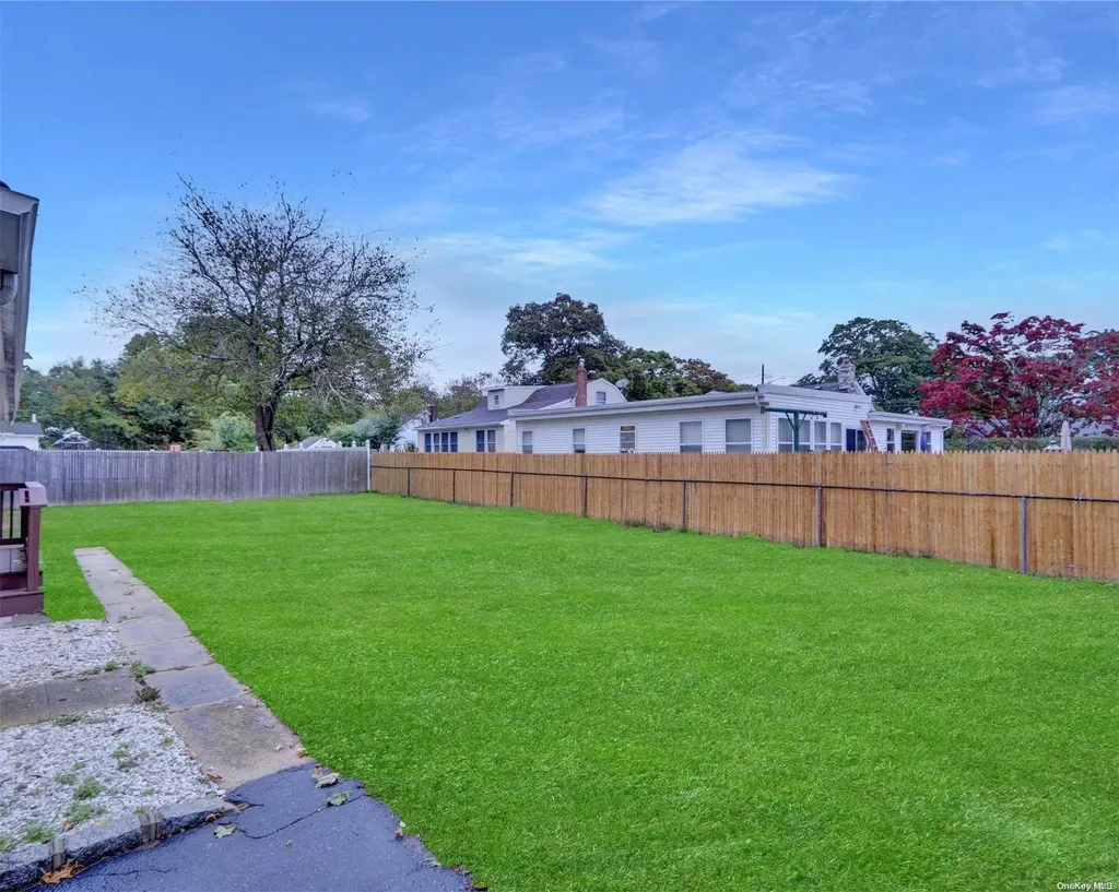 157 Cranberry Drive Mastic Beach NY 11951