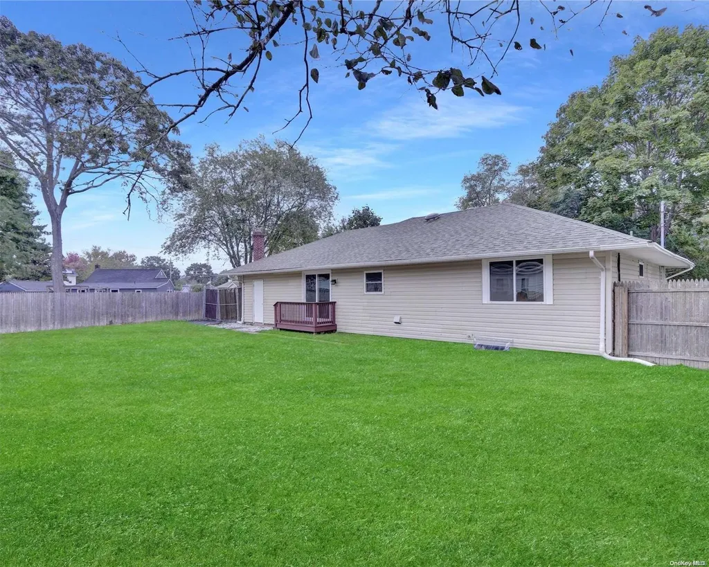 157 Cranberry Drive Mastic Beach NY 11951