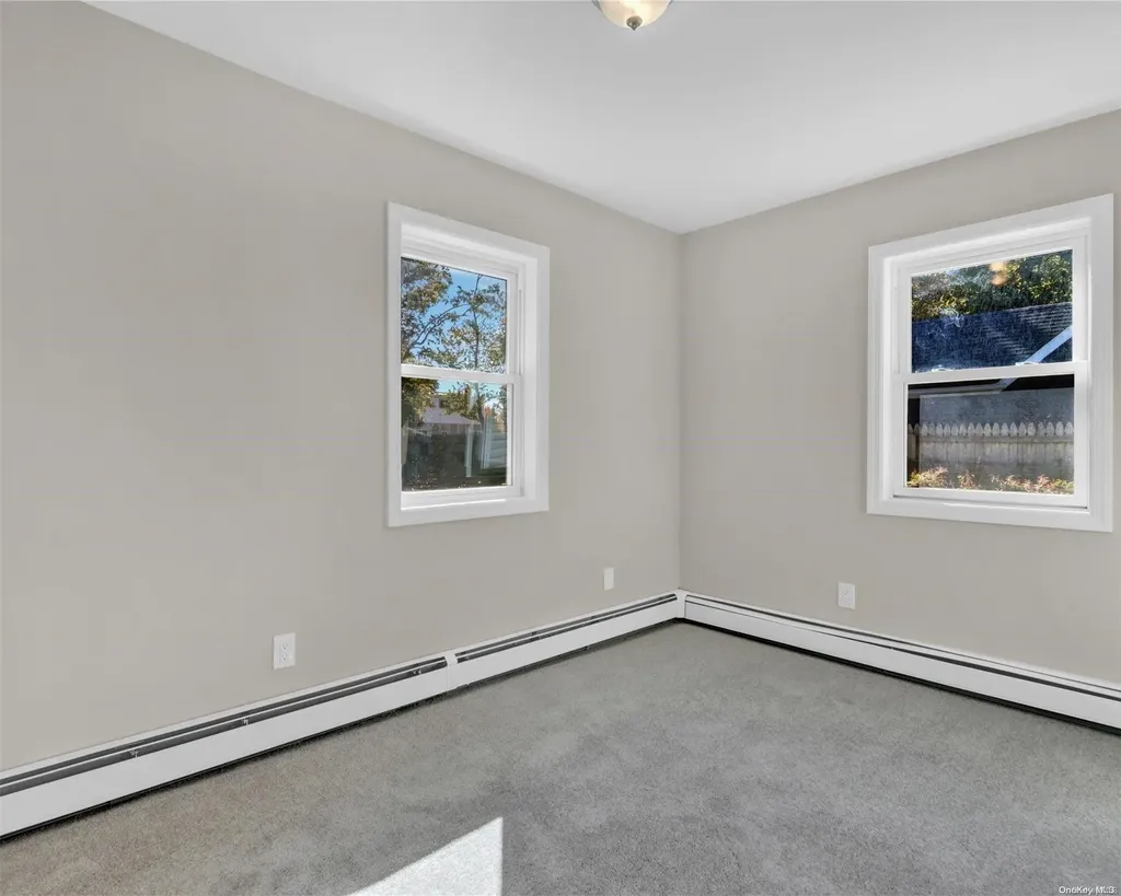 27 E Halley Lane Central Islip NY 11722