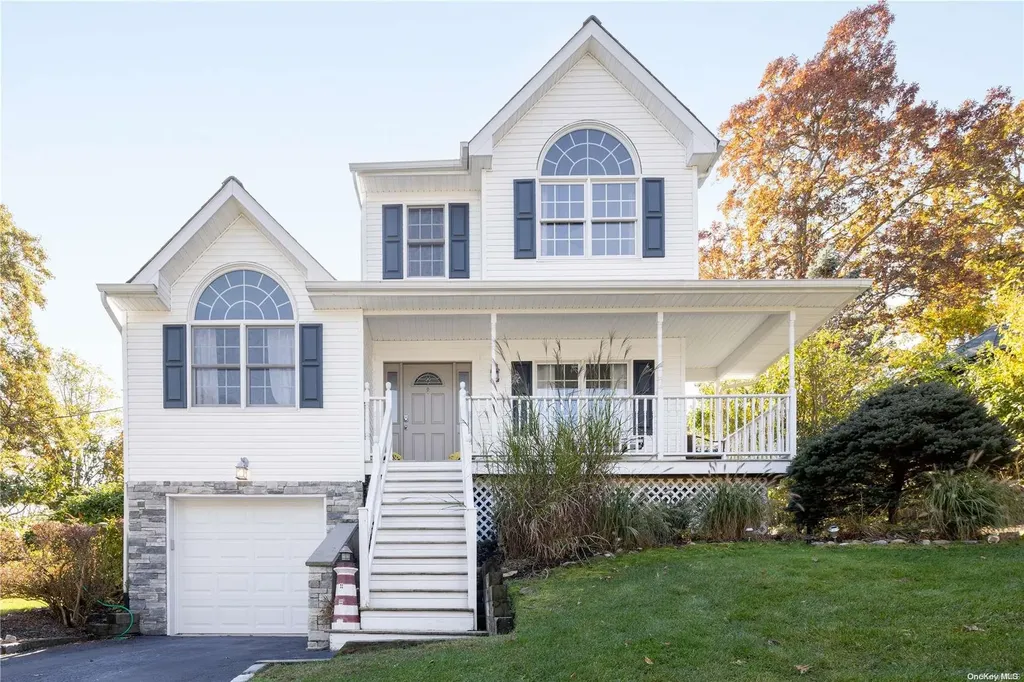 115 Cliff Road E Wading River NY 11792