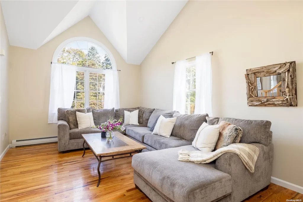 115 Cliff Road E Wading River NY 11792