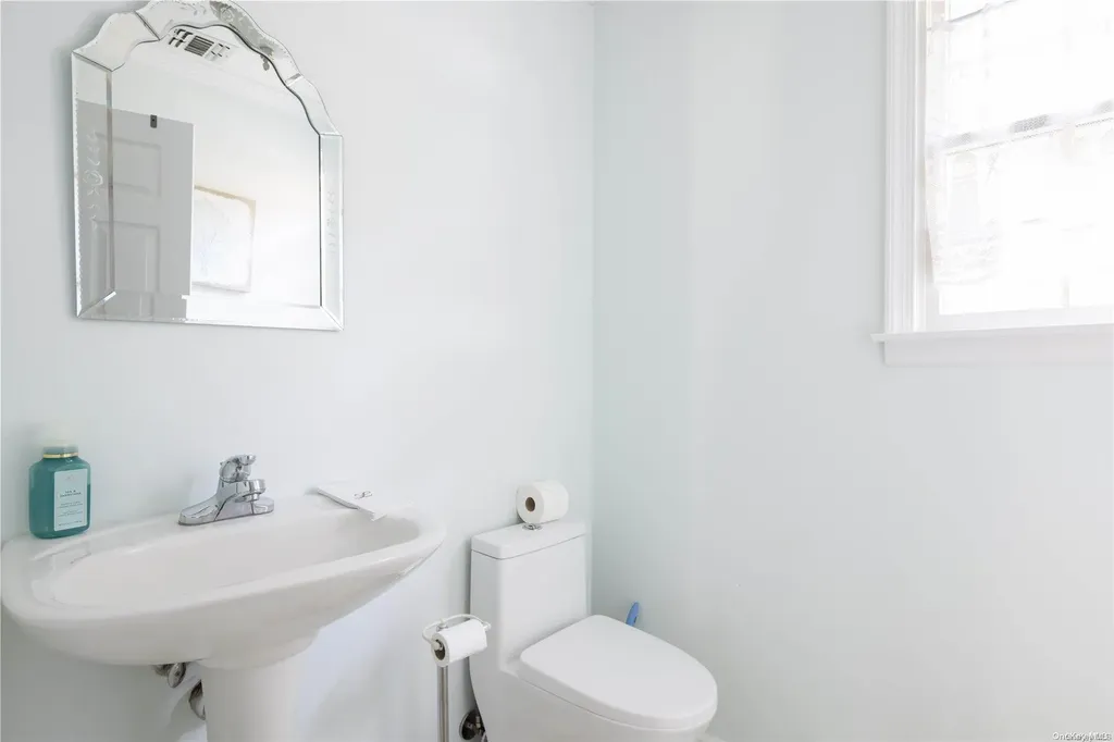 115 Cliff Road E Wading River NY 11792