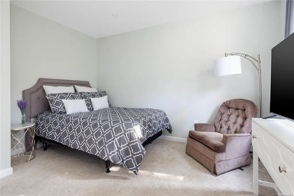 115 Cliff Road E Wading River NY 11792