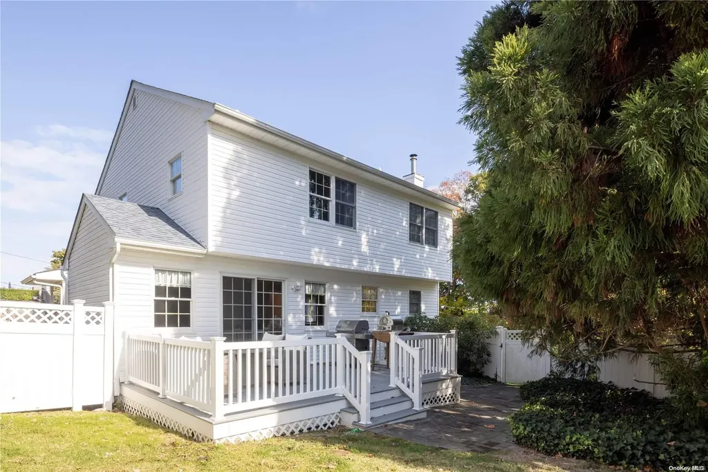 115 Cliff Road E Wading River NY 11792