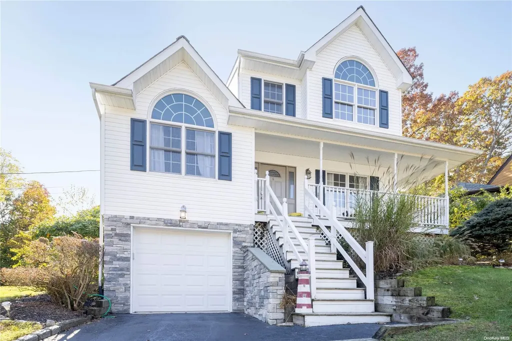 115 Cliff Road E Wading River NY 11792
