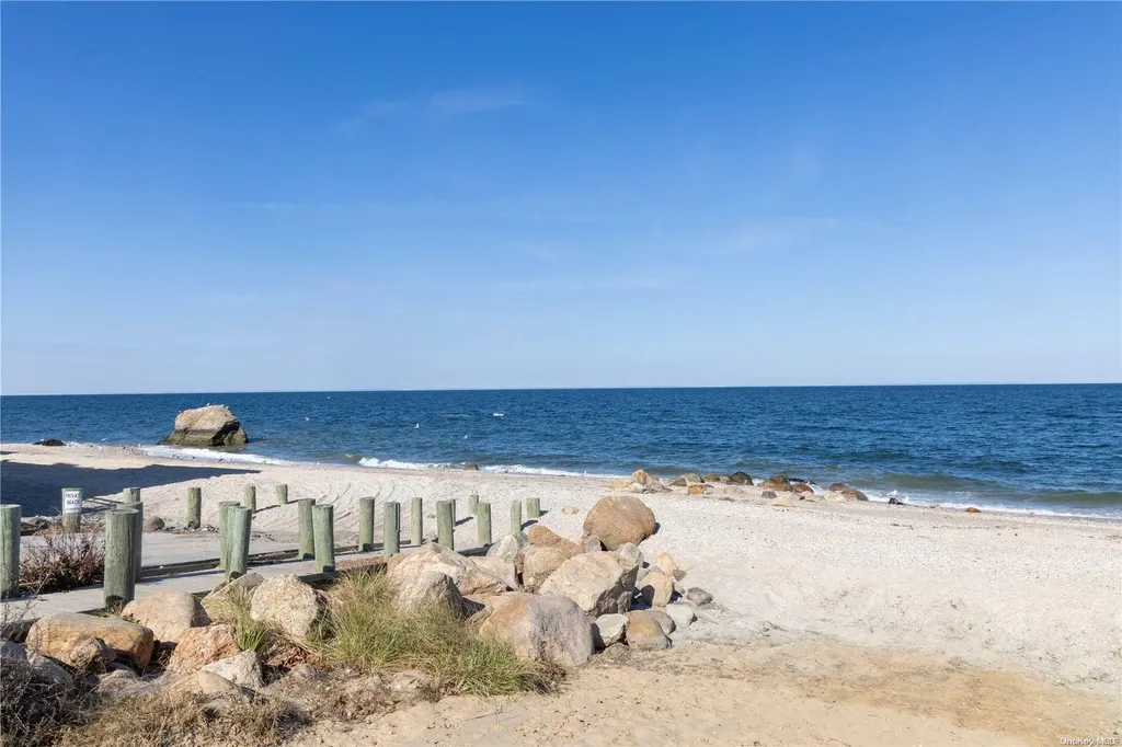 115 Cliff Road E Wading River NY 11792