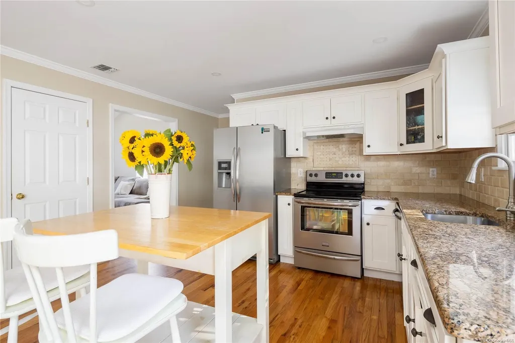 115 Cliff Road E Wading River NY 11792
