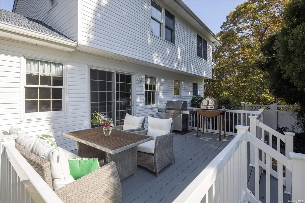 115 Cliff Road E Wading River NY 11792