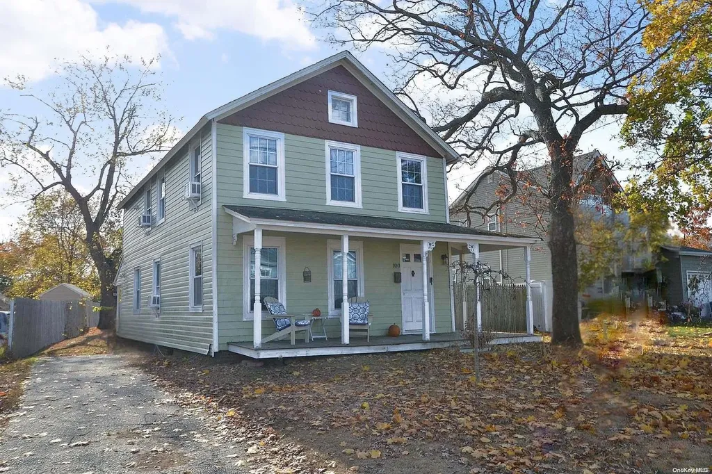 100 Oak Street Patchogue NY 11772