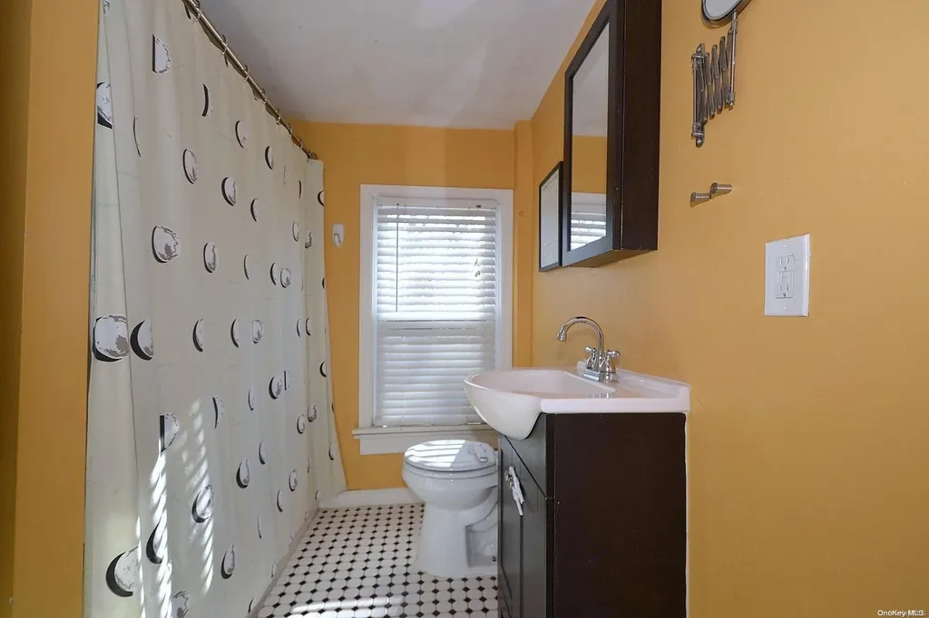 100 Oak Street Patchogue NY 11772