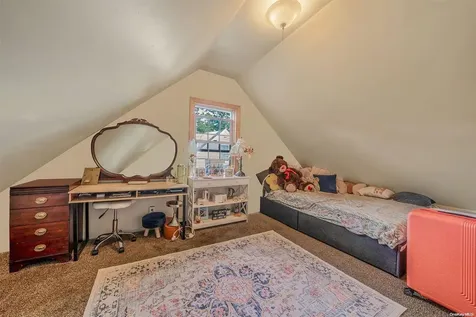 487 18th Street West Babylon NY 11704