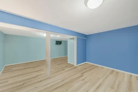 487 18th Street West Babylon NY 11704