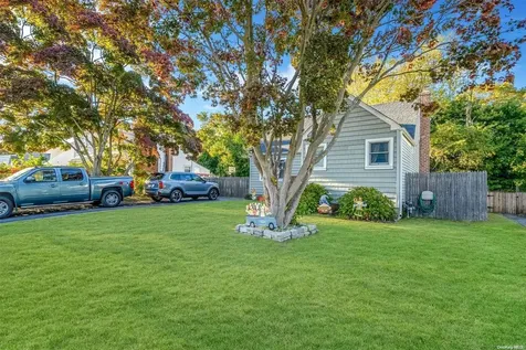 487 18th Street West Babylon NY 11704