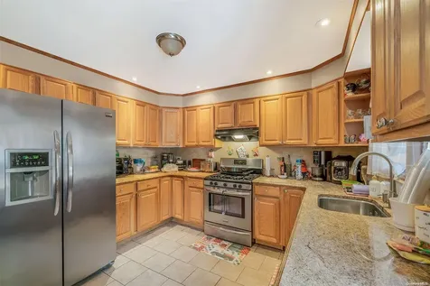 487 18th Street West Babylon NY 11704